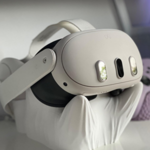 Ghost Meta Quest 3 Headset Holder