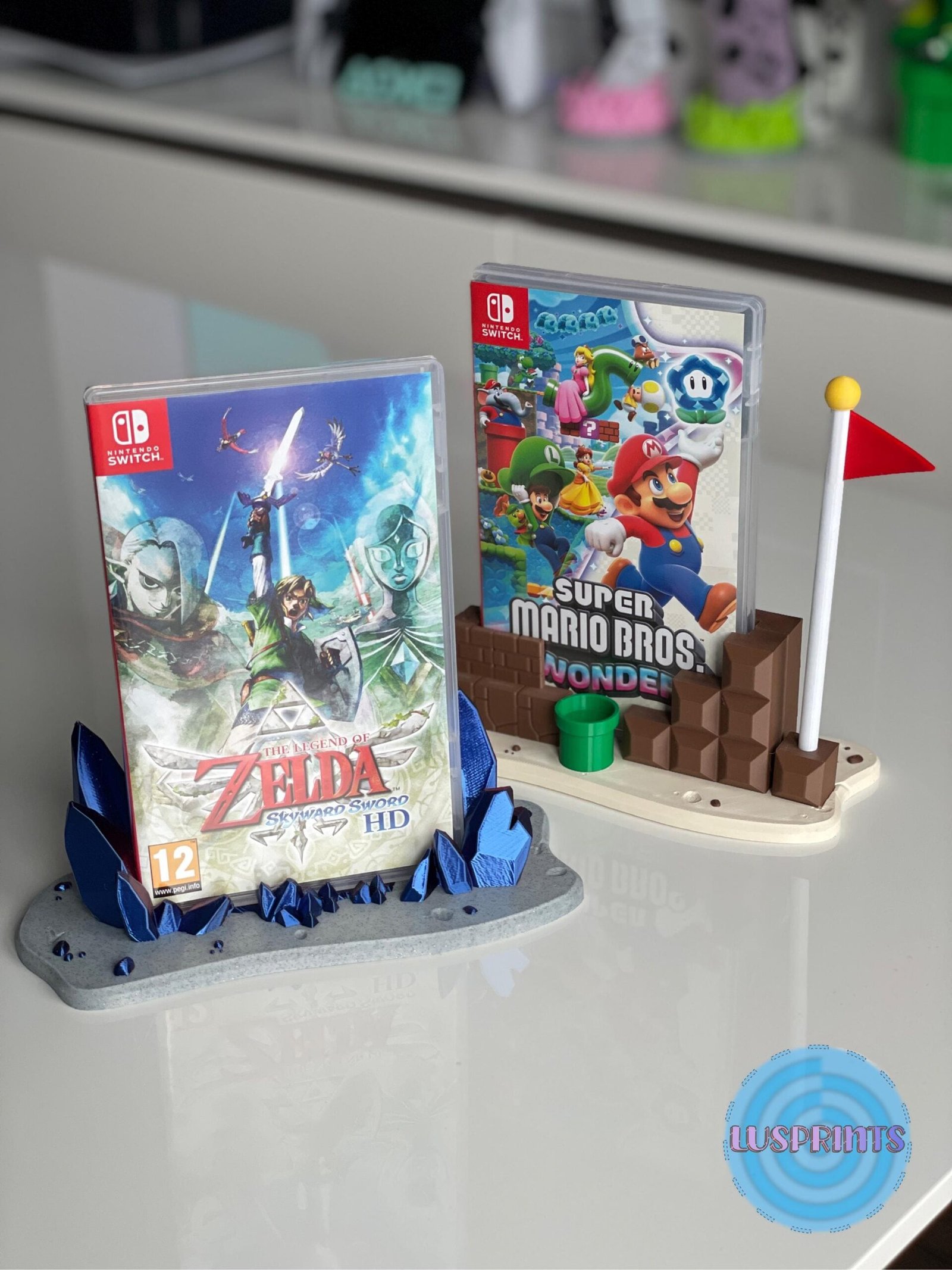 Nintendo Switch Steelbook & Game Display Stand - Image 2