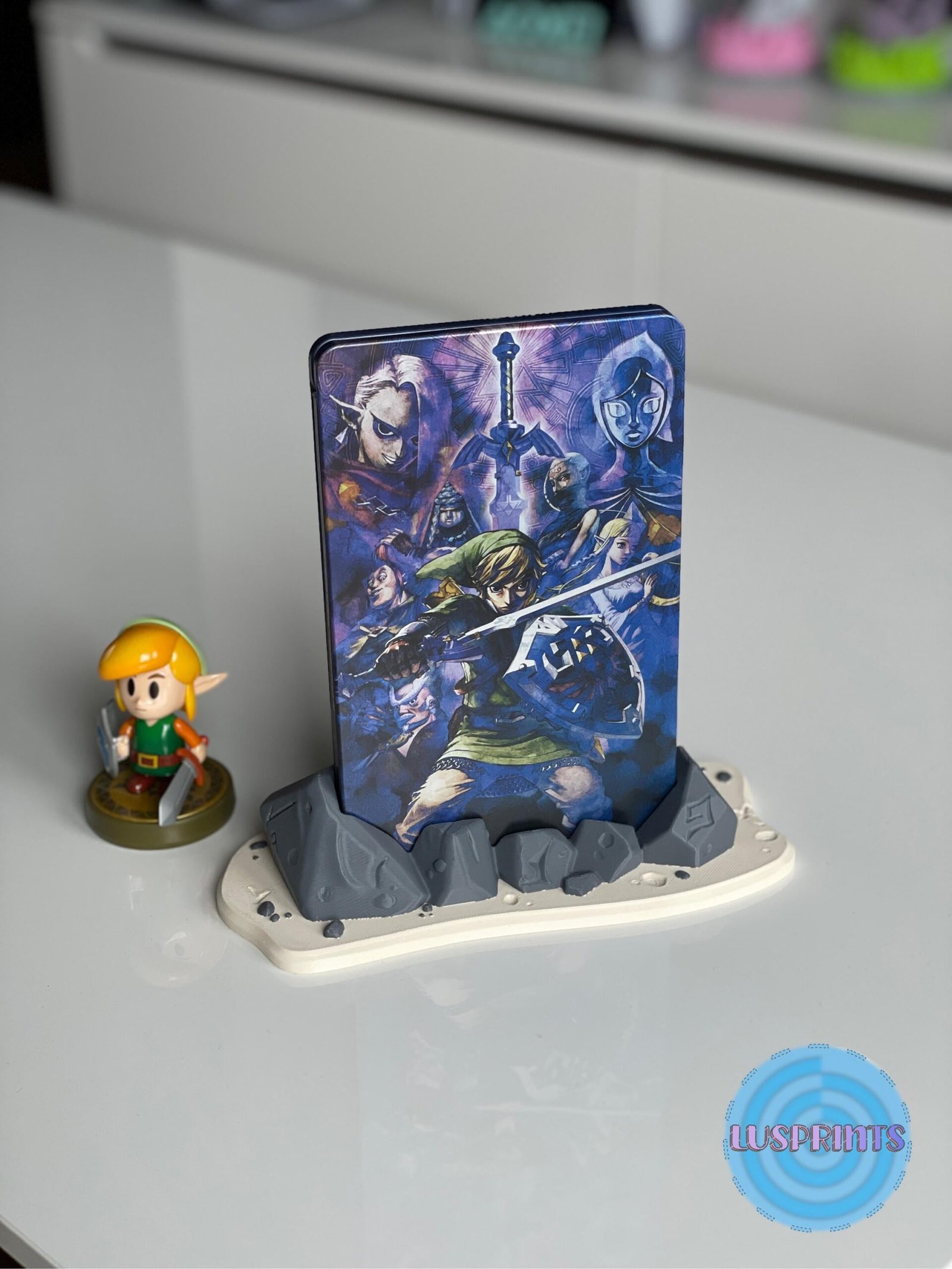 Nintendo Switch Steelbook & Game Display Stand - Image 5